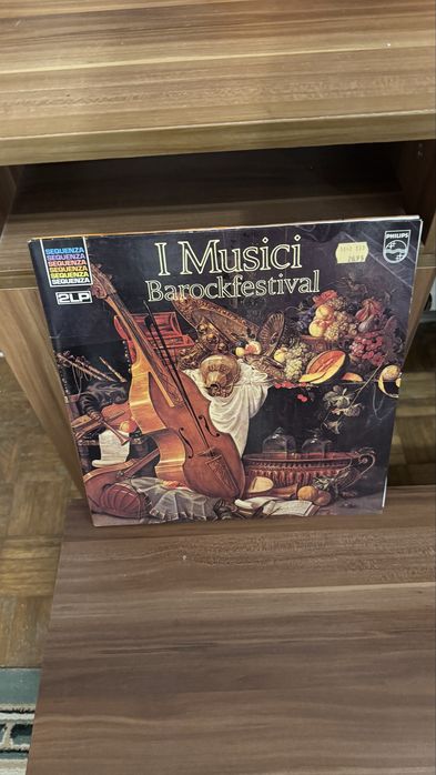 Lot: 2xvinil + carte “Memoriale” de Vasile Parvan