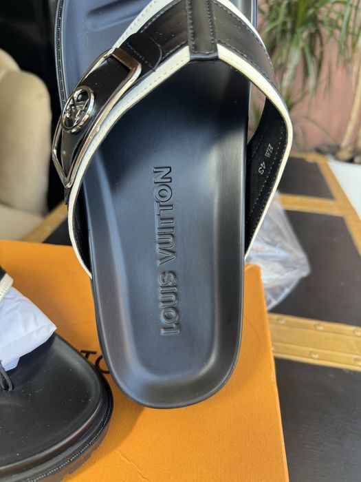 Slapi/papuci Louis vuitton