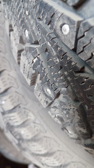 Зимние шипованные шины с дисками