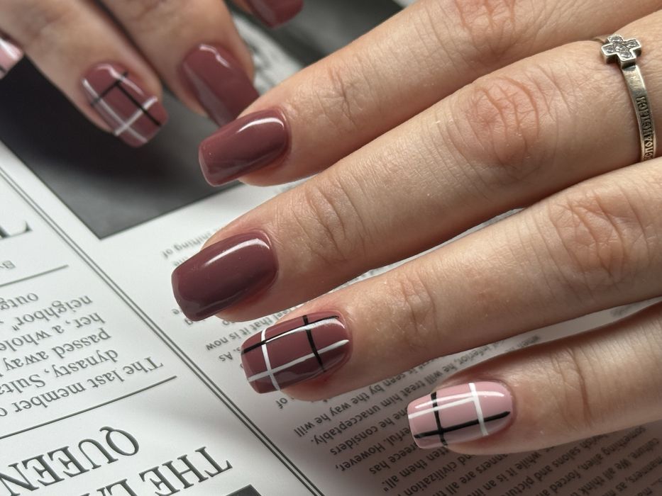 Модель на педикюр и маникюр