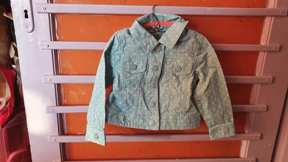 Детско яке на точки