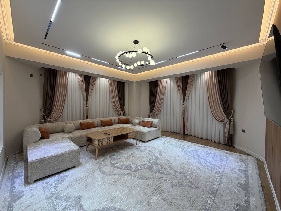 Продается 3 ком. Квартира адрес Аэропорт ориентир Юксалиш площадь 93