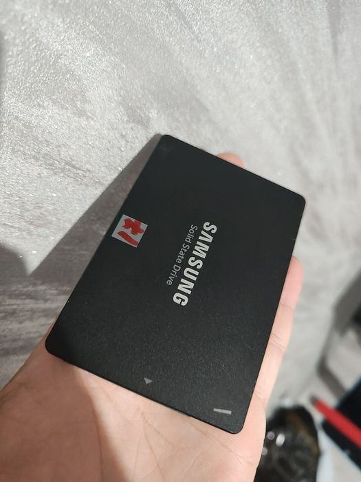 SSD Samsung 870 EVO 500GB- ca nou, doar 43 de ore de utilizare