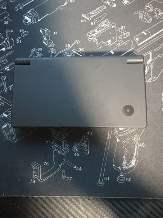 продава се или се барти за друга game boy конзола