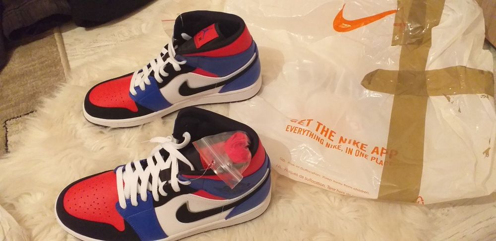Nike jordan 1 mid multicolor