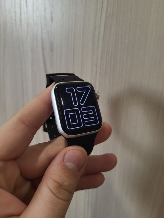 Apple watch SE 40мм оригинал