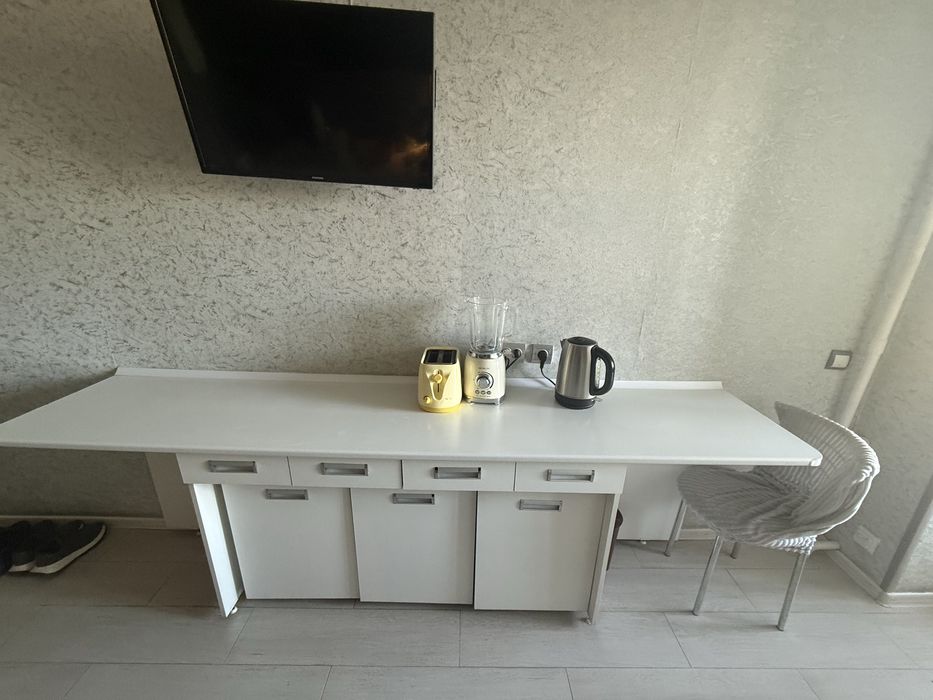 Продам столешницу со шкафом