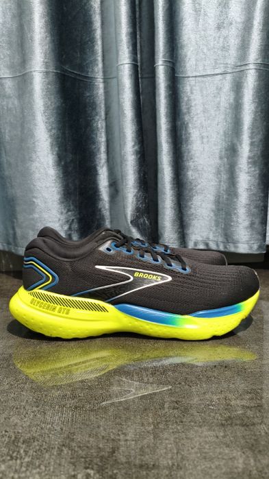 Оригинальные кроссовки Brooks