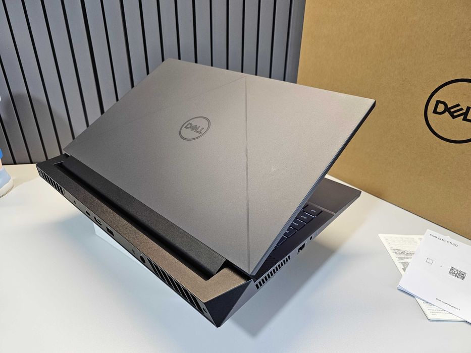 ПРОДАМ Dell G15 5530 Игровой Ноутбук Core™i5-13450HX/8GB/512GB/RTX3050