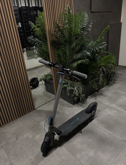 trotineta inchiriat Glovo/Wolt/Tazz