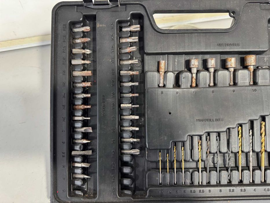 Инстументи - бургии , битове и др