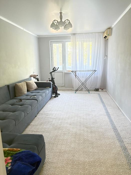 Продается светлая 2х комн кв