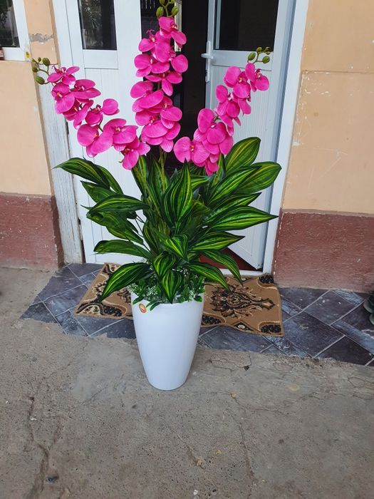 Suniy gullar optom narxlarda