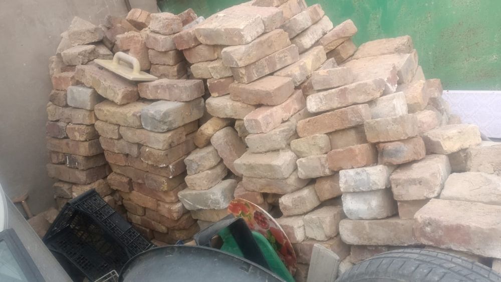 Кірпіш буу алам деушілерге