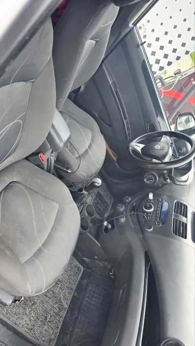 Chevrolet Spark 2019, 2 poz, 1.25, механика, кондиционер, ABS, magicar