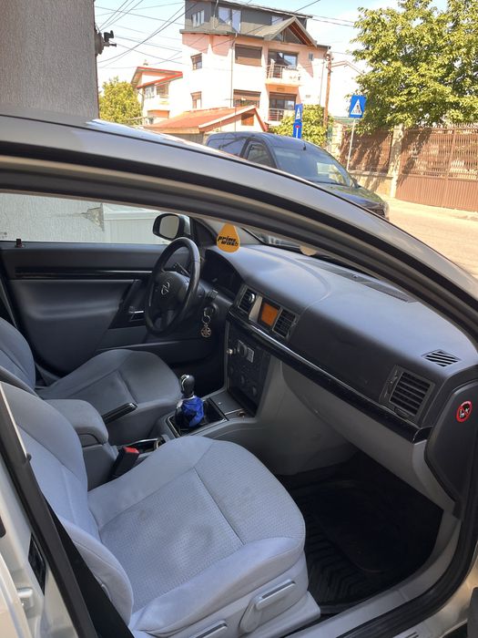 Opel vectra signum din 2006 motor 2.0 benzina + Gaz omologat