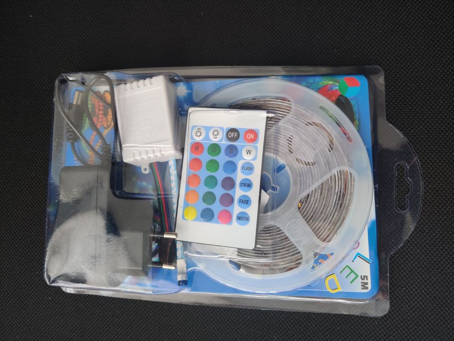 Preț fix 50 lei - Banda led 5m cu alimentare