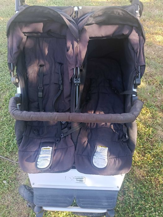 Мountain buggy duet v3 , детска количка за близнаци , пълен комплект.