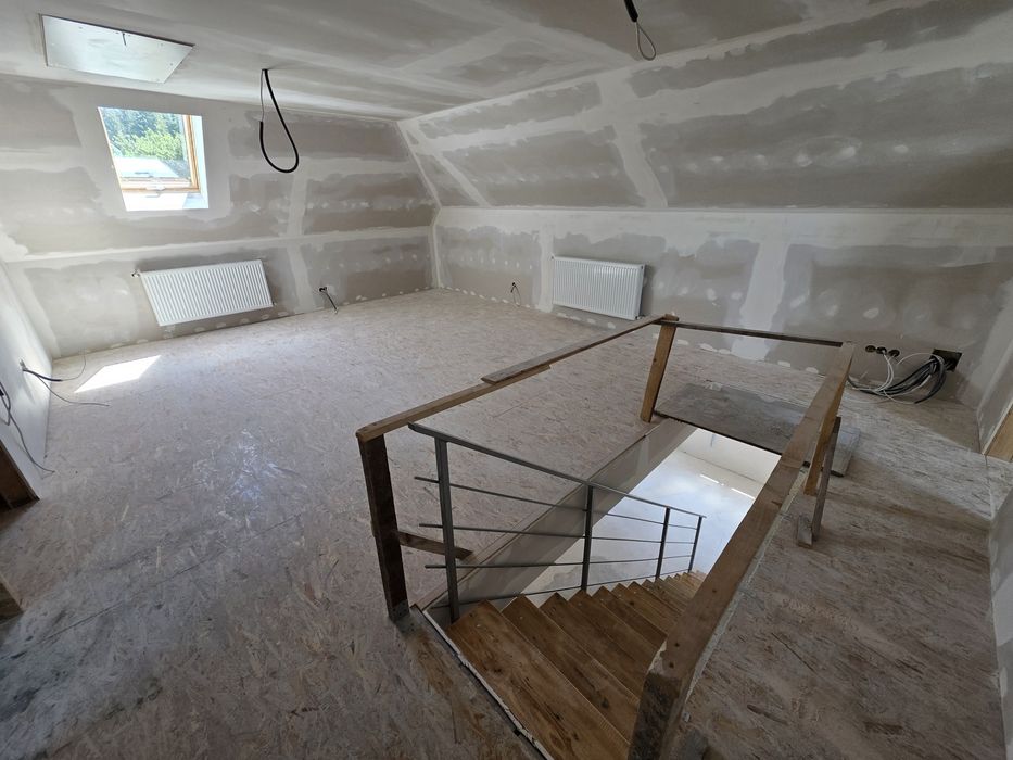 Vand casa la Belis, la principala, teren drept, 860mp!