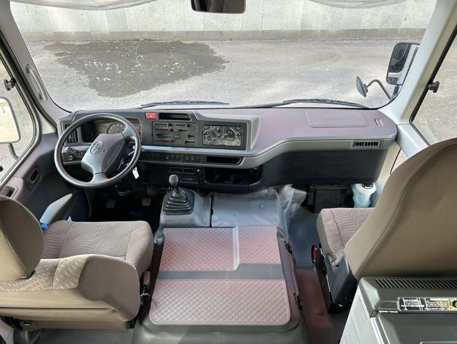 Услуги микроавтобуса 20-21 мест Тойота Костёр Комфорт и Безопасность