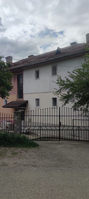 Vând ap 2 cam,garaj, grădină,balcon, boxă