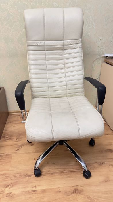 Кресло офисное продам