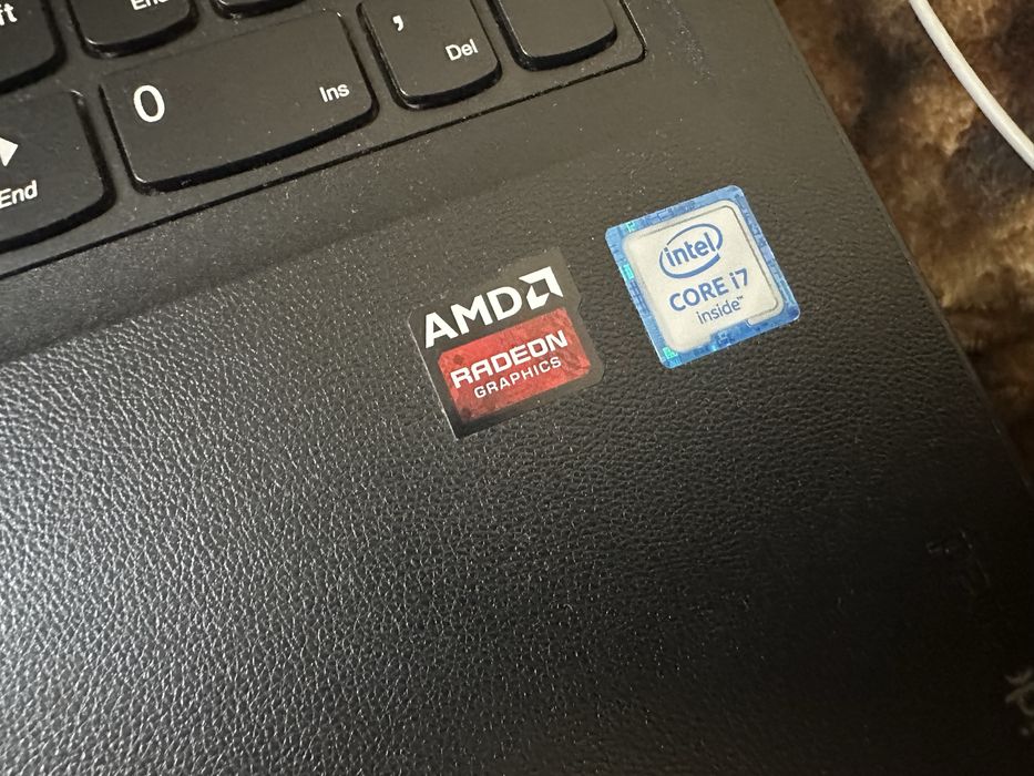 Продаю ноутбук Lenovo model 80UD