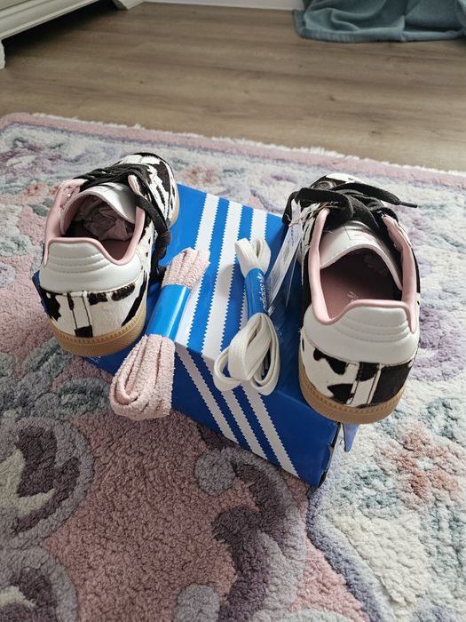 Adidas cow print 37 true to size, piele