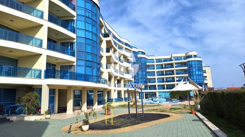 Продава се Тристаен апартамент в Поморие - 105 кв.м за 1096 €/кв.м - Снимка #12