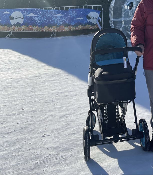 Продам детскую коляску