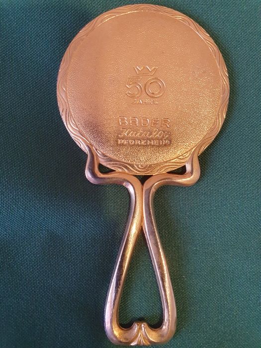 Старо дамско огледало Bader от 1970 г
Цена - 25 лева.