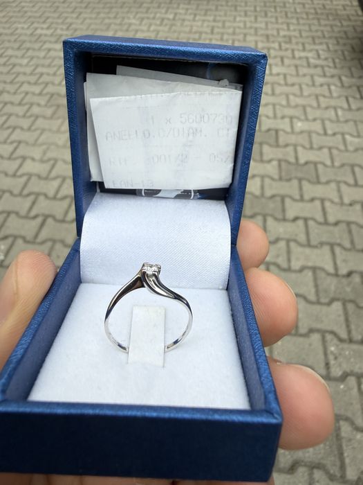 Inel aur 18 karate cu un diamant natural, certificat, factura, nou