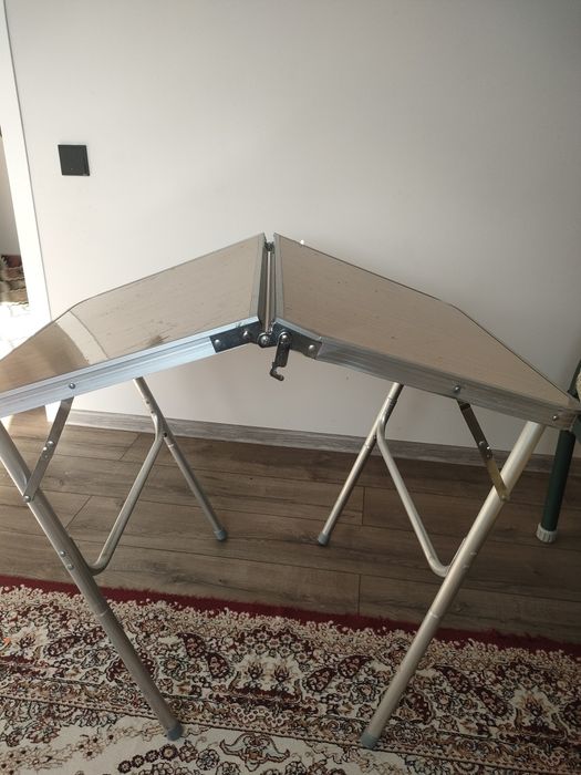 Стол раскладной.