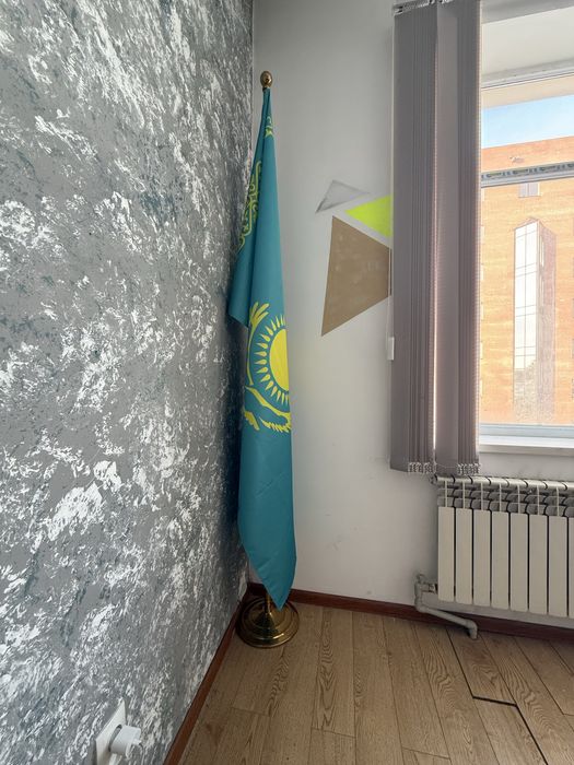 Флагшток для кабинета