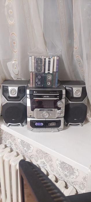 Продам музыкальный центр.