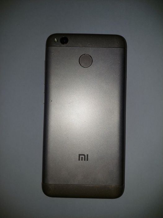 Redmi 4x32 smartphone