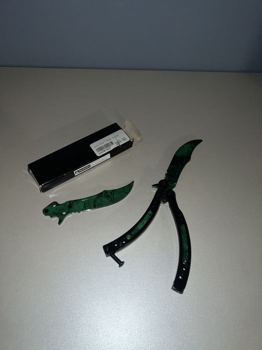 Cutit Counter-Strike Butterfly cu Lama ascutita sau de antrenament