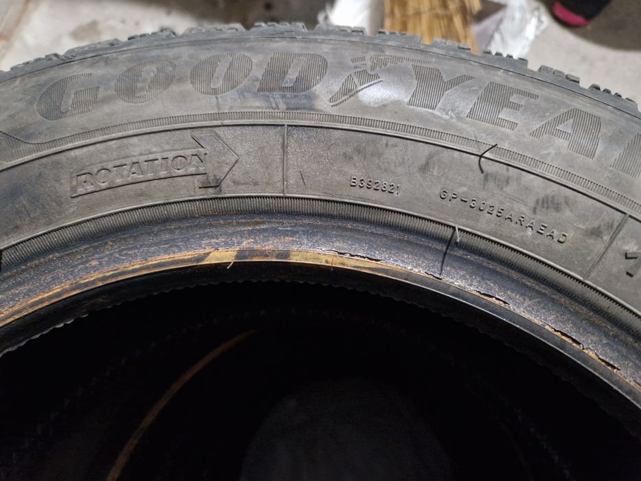 Продавам 4 бр. Зимни гуми Goodyear UltraGrip Performance 3 (195/65 R15