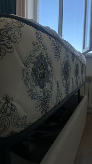Двухспальная  Кровать 160*200