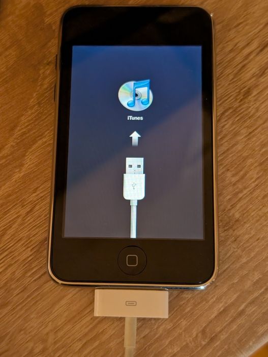 Ipod touch 32gb plus incarcator mp3 player