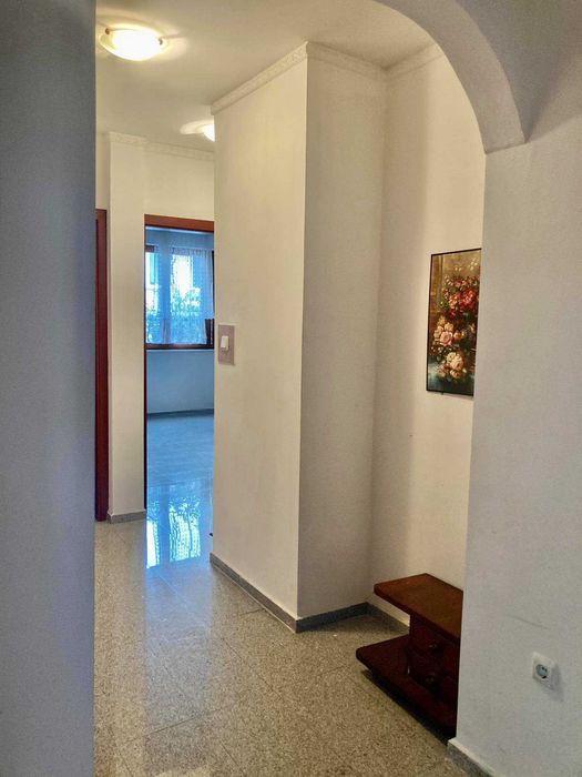 Дава се под наем Тристаен апартамент в Бургас, Център - 90 кв.м за 250 € - Снимка #13