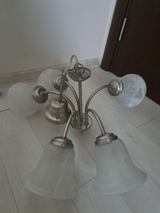 Полилей, 5 разклонения, цвят пепел, бял стъклен абажур