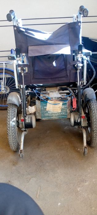 Nogironlar aravasi elektron