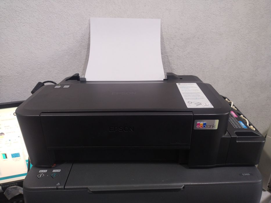 Продается принтер Epson l121
