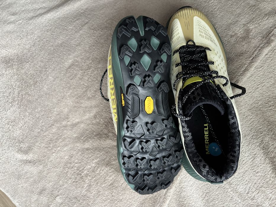 Чисто нови обивки Merrell