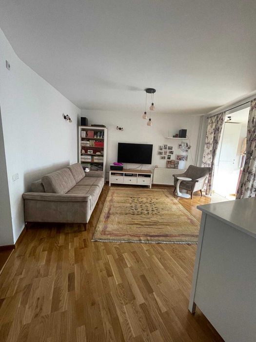 Vanzare 3 camere renovat, 70 mp, Colentina 40 – vizavi de Parcul Plumbuita, tramvai în fata blocului