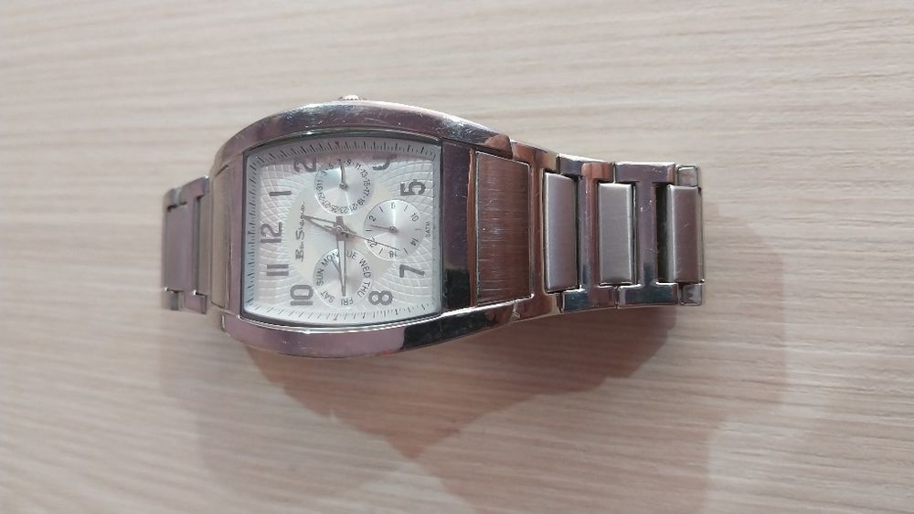 Ceasuri de mînă  Ben Sherman și un Roven