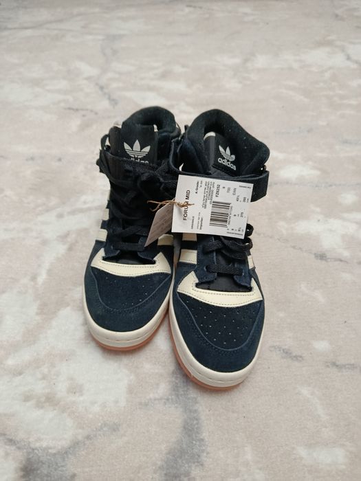 Кроссовки теплые 42 размер