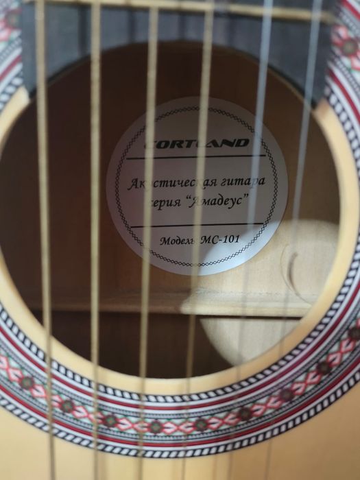 Гитара новая с чехлом