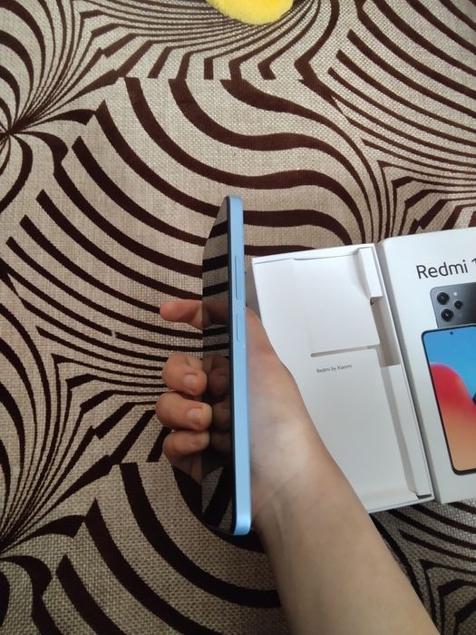 Redmi 12 продам телефон